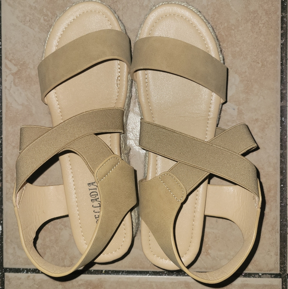 BRAND NEW PLATFORM SANDALS